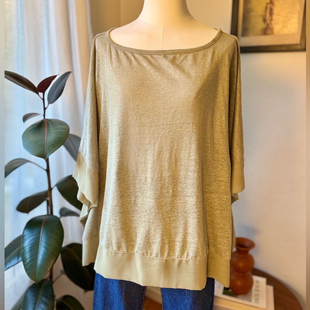 Marla Wynne Linen Batwing Top in Sage Green – Size M